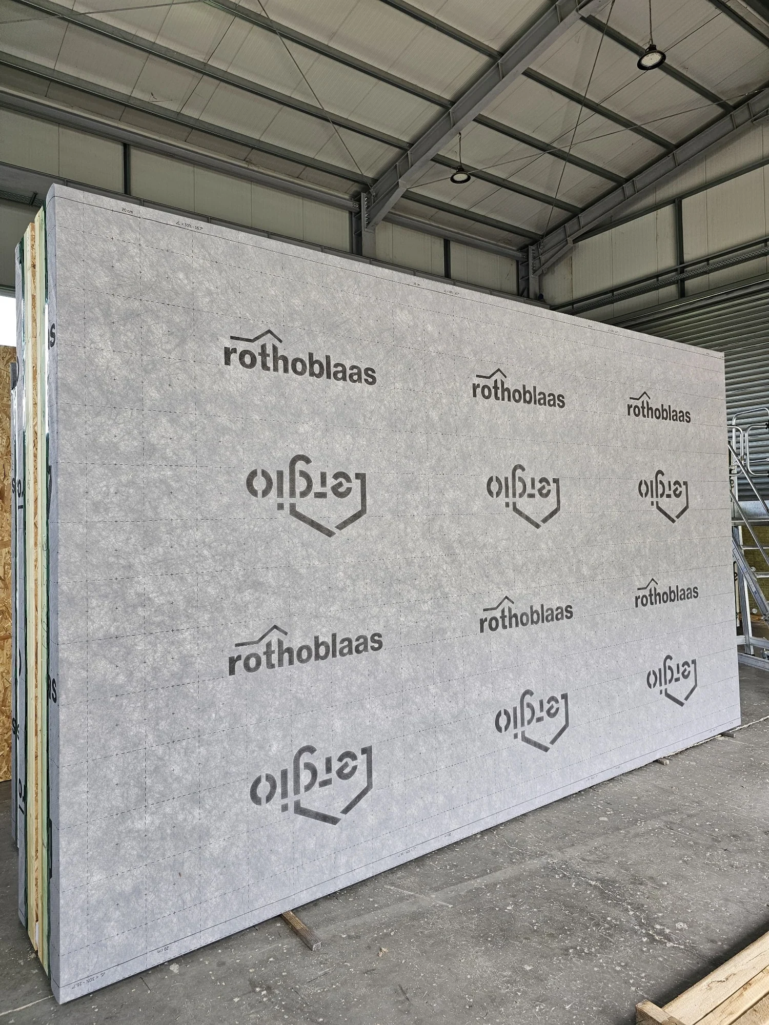 Prefabricated timber wall panel with weather membrane prepared inside the ERGIO factory