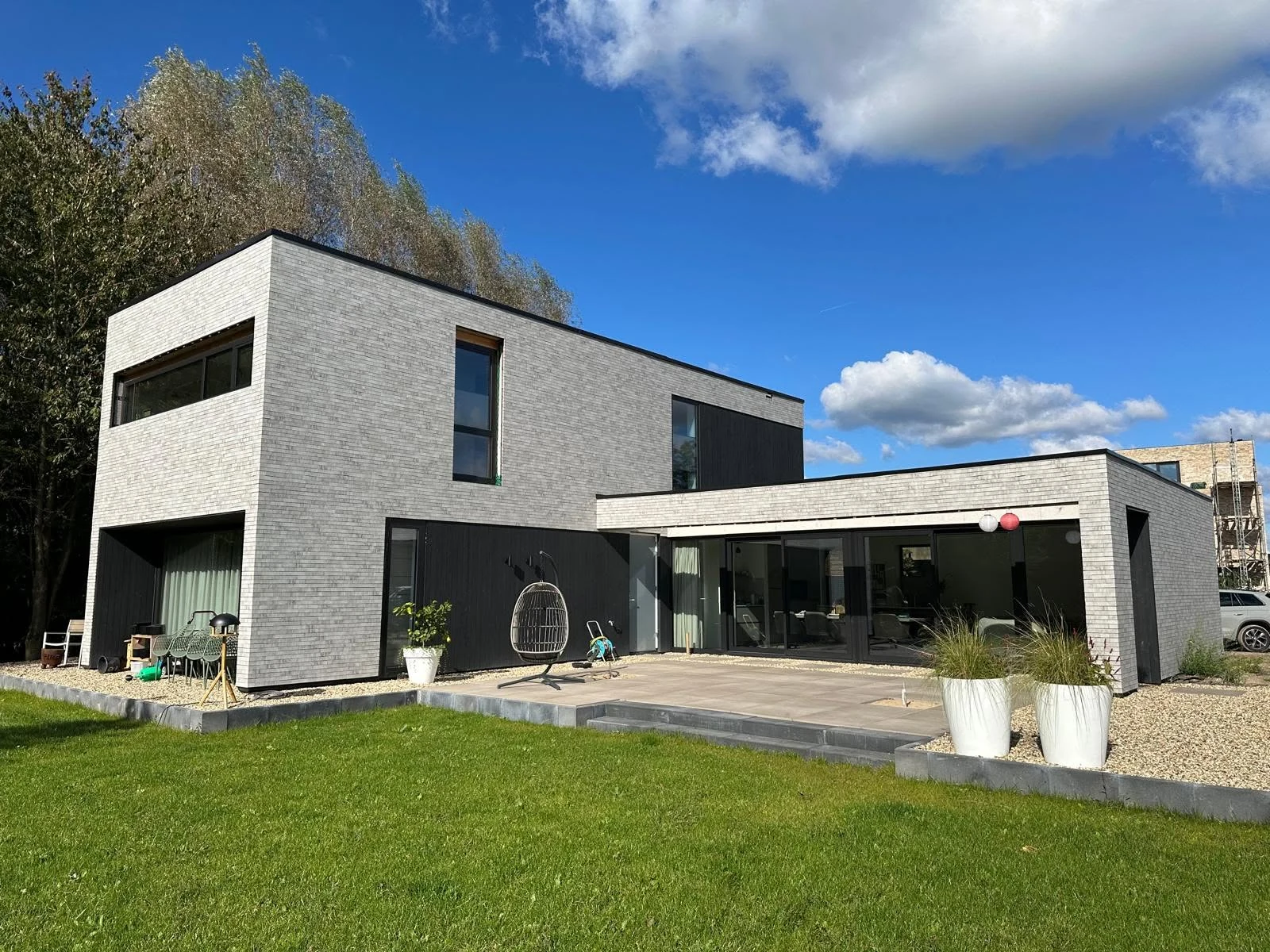 Arnhem contemporary timber residence in the Netherlands