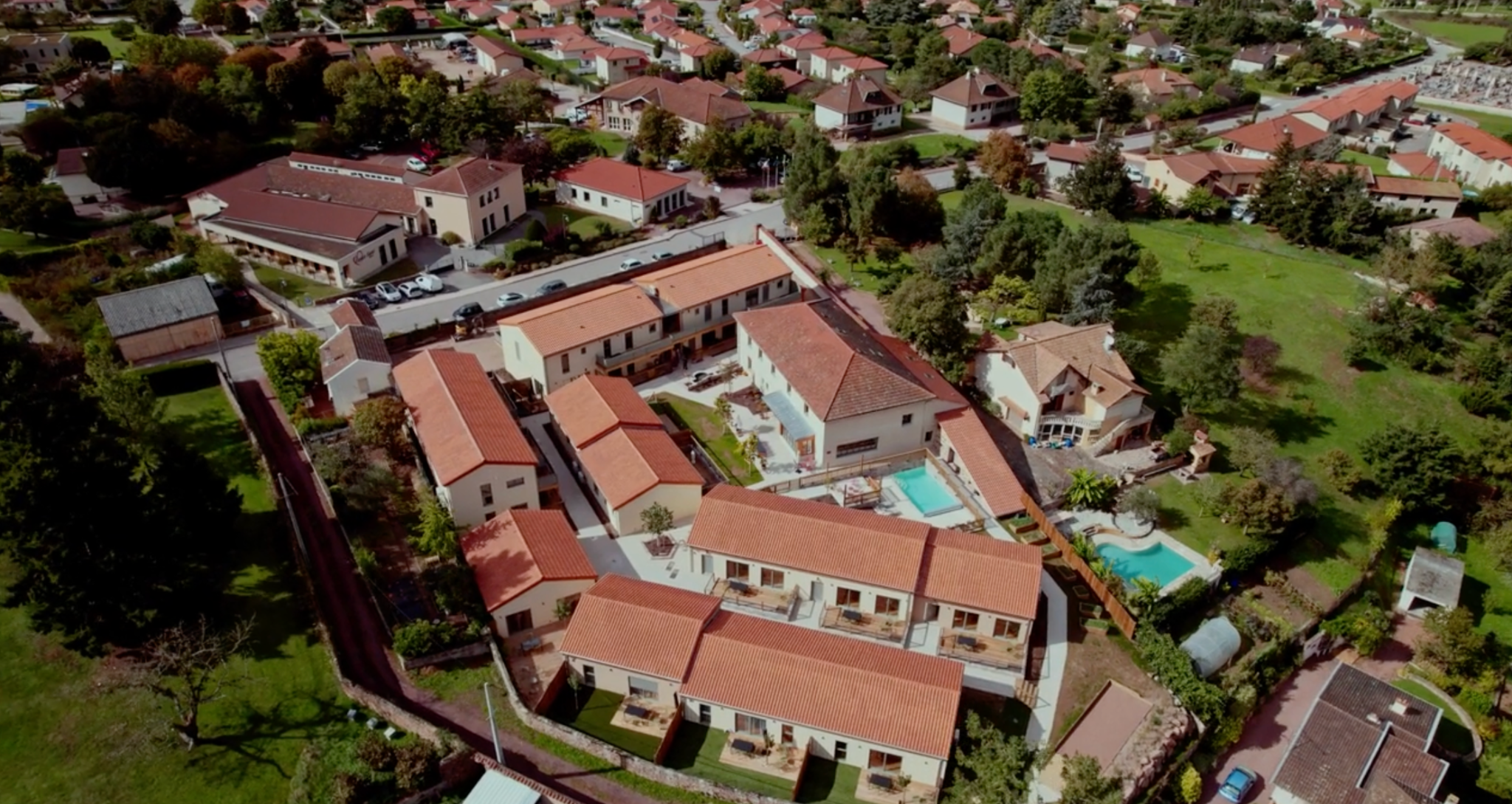 Quartier résidentiel composé de plusieurs unités de logement reproductibles