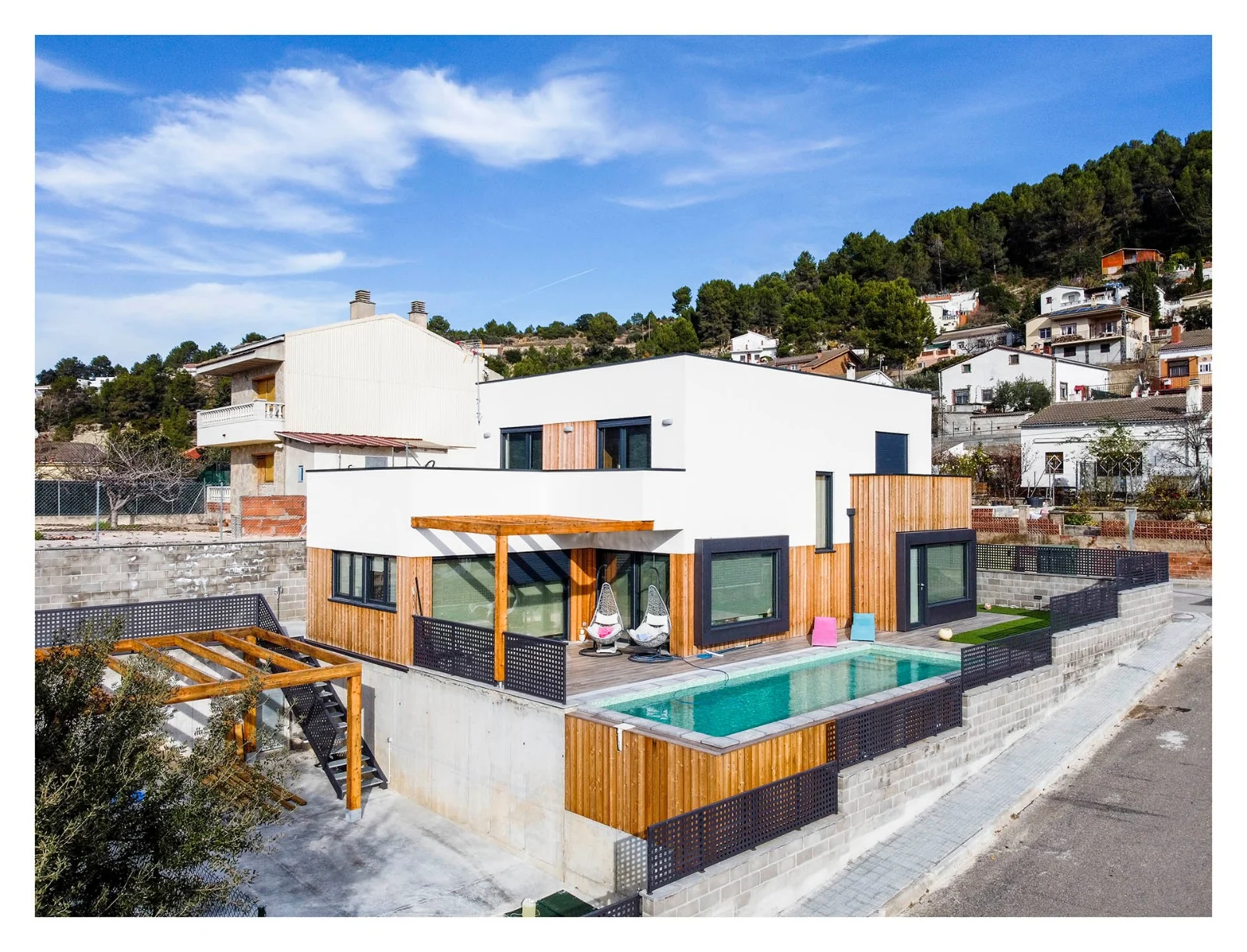 Palamnyola Timber Frame residence in Sabadell, Barcelona