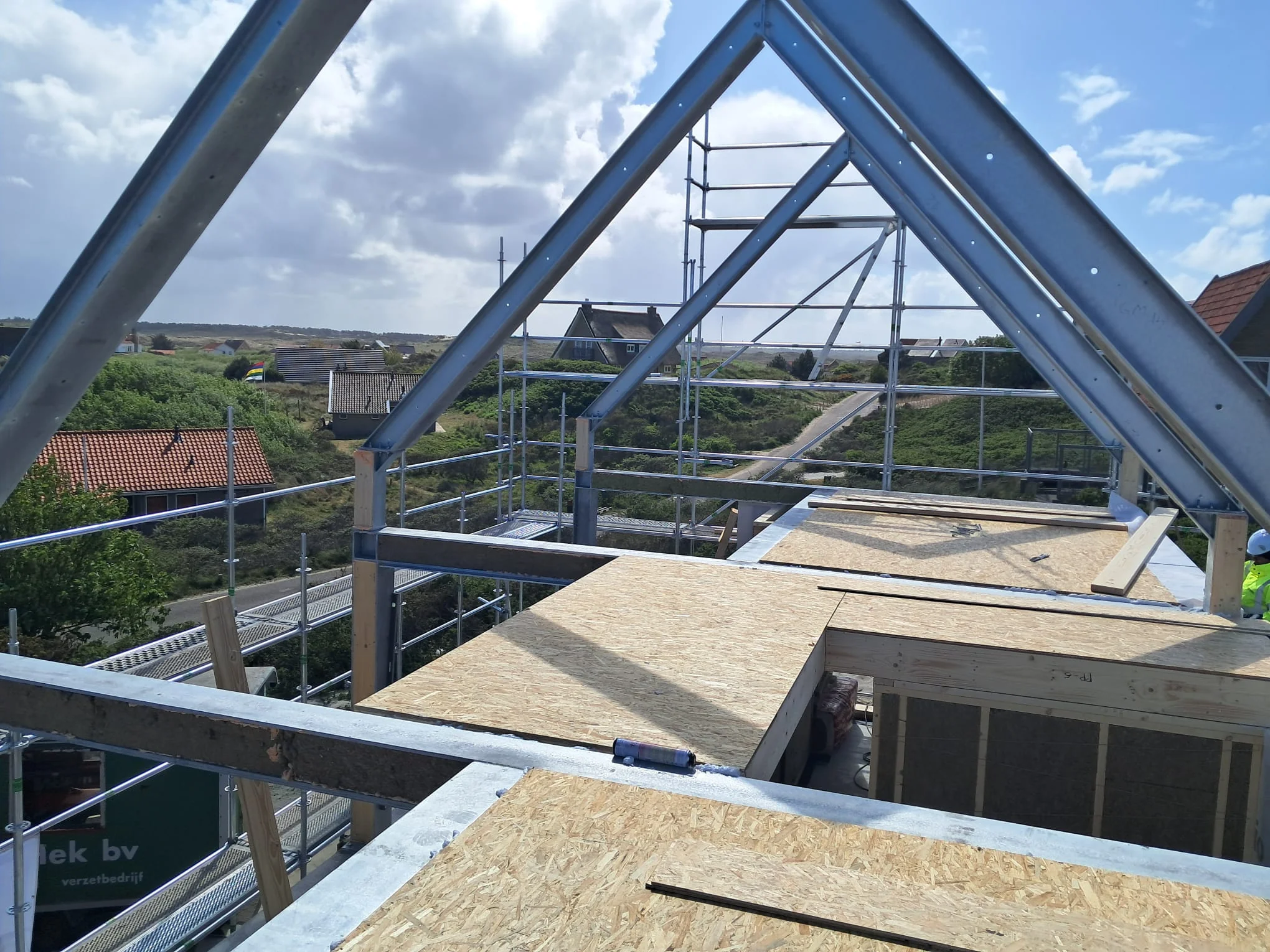 Terschelling structural steel gable frame during construction