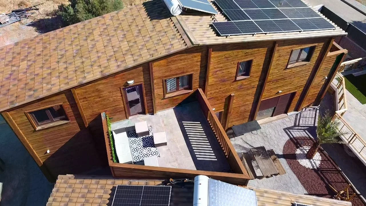 Yedra roof terrace and timber façade aerial detail